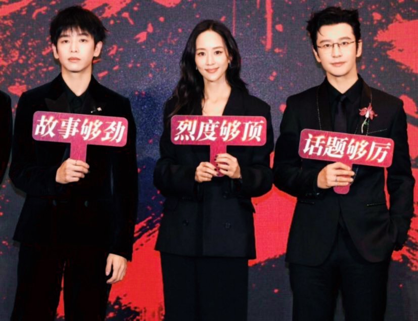 匿杀有自己的四人四色 玩具枪的飒爽，糖果的甜柔，交织成独特风景。四人四色，如四颗