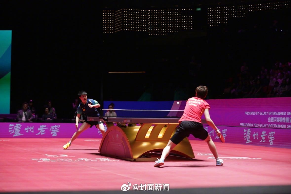 4月21日晚，2024澳门国际乒联世界杯决赛精彩开打，女单决赛，王曼昱对阵孙颖莎