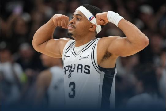 文班27+17+5 凯尔登替补21分

NBA季后赛今天继续打。马刺回到主场，迎