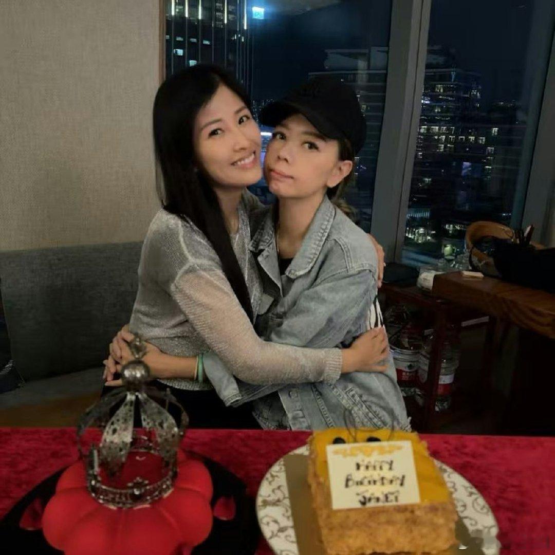 【前TVB女星钟丽淇被曝进ICU】钟丽淇丈夫回应妻子进ICU传闻 据港媒，前TV