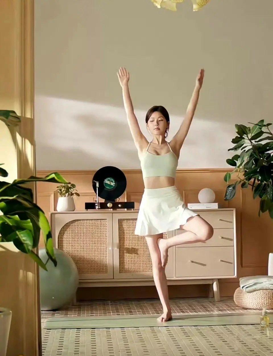 还我赵露思的大长腿，咋还成55分了 ​​​