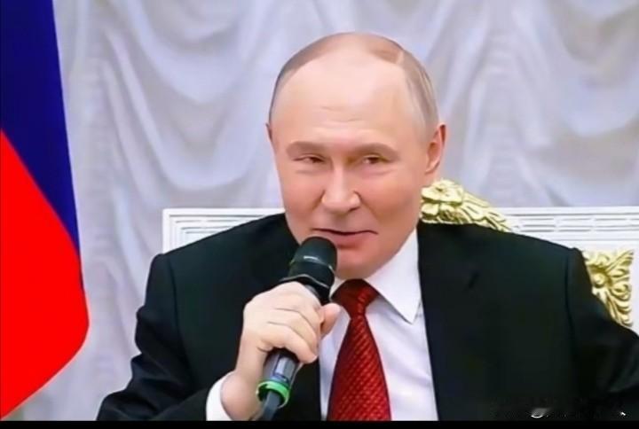 快报快报
普京宣布
俄方将在库皮扬斯克和红军城实施2到6小时停火
以允许国际媒体