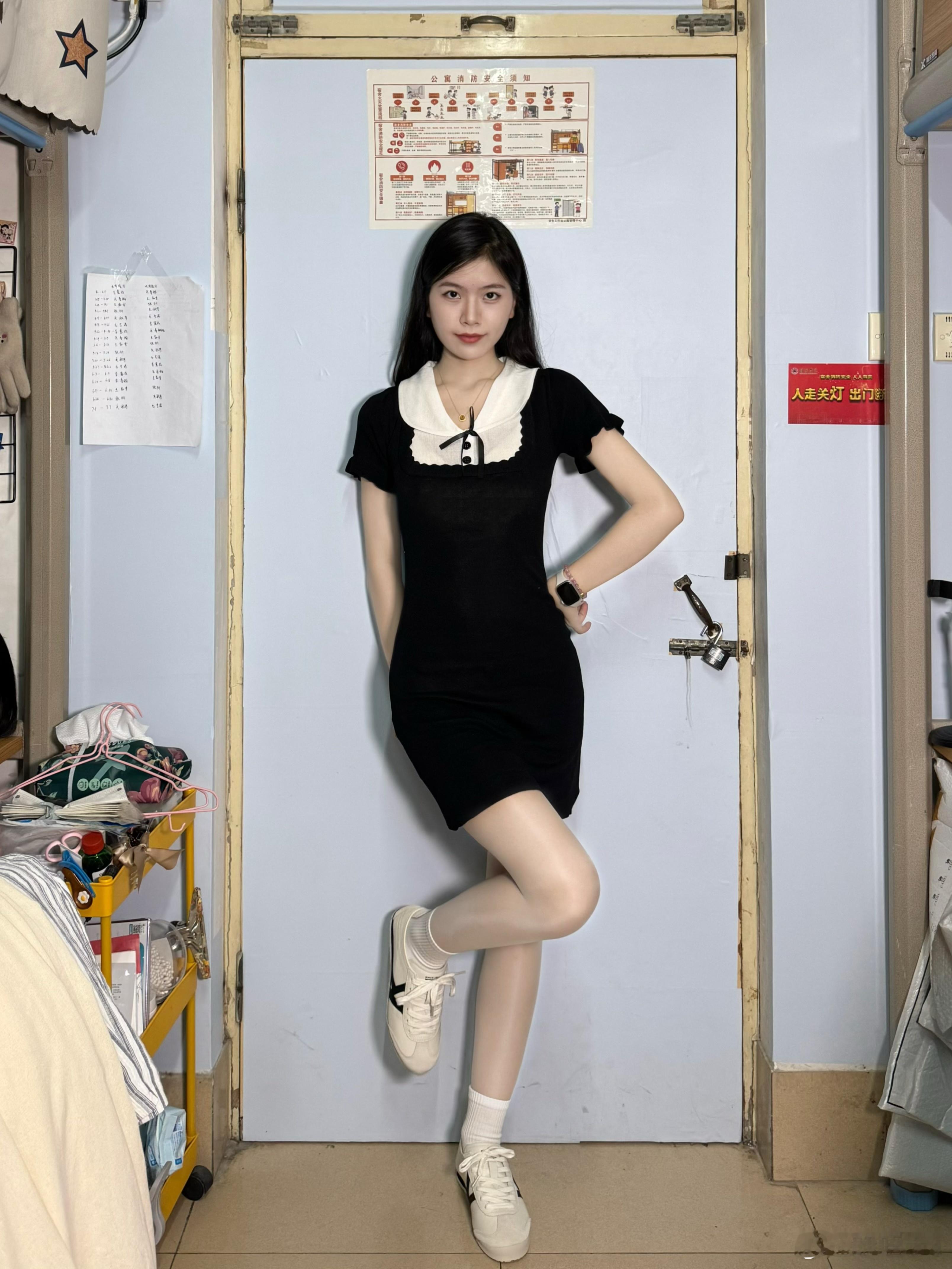 女大学生今日穿搭  ​​​