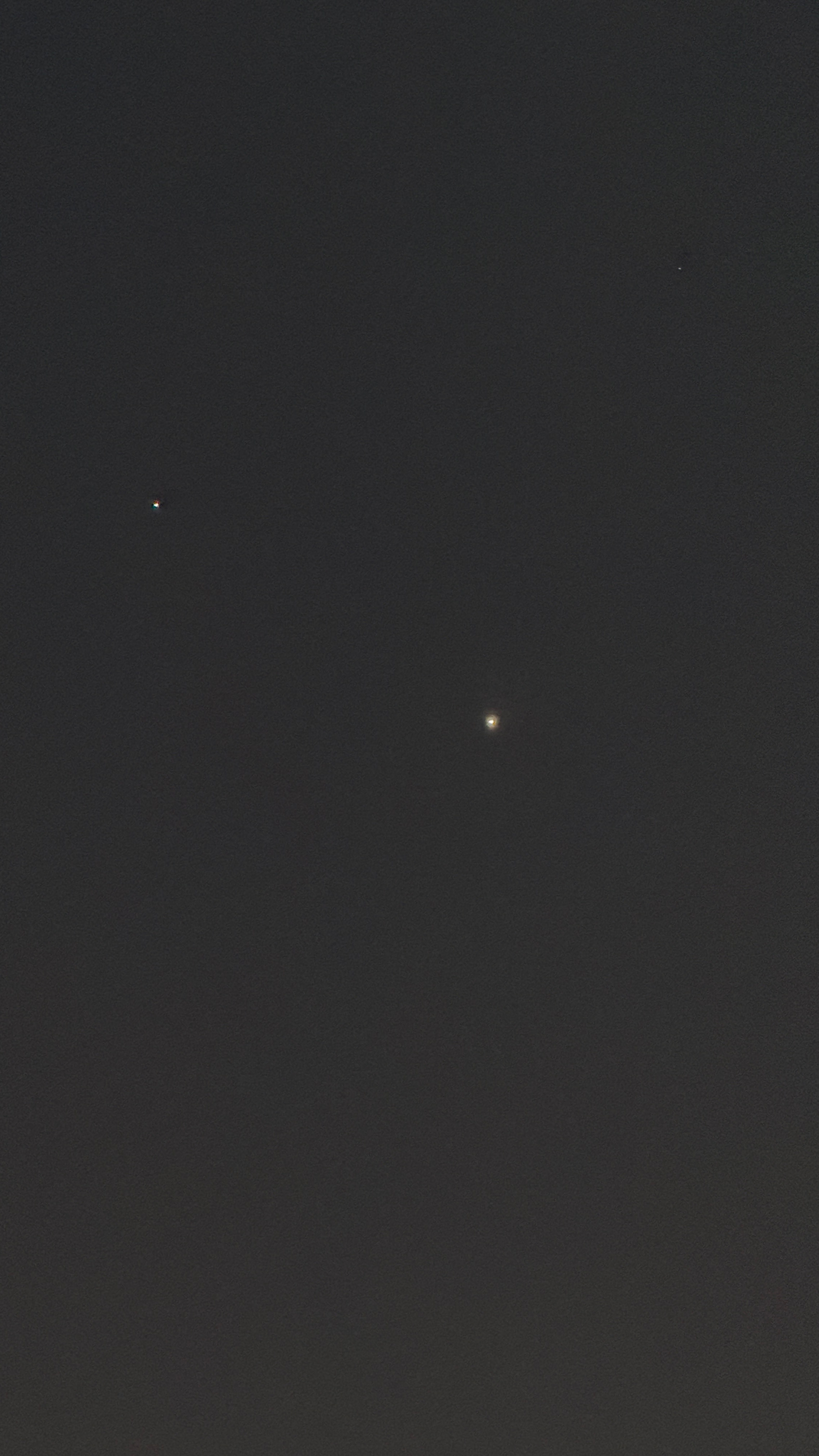 好亮的两颗星⭐ 