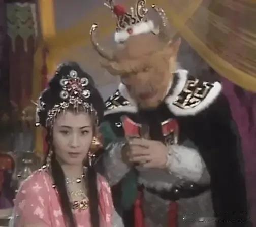 猴子大闹天宫时候，牛魔王等六兄弟为啥不帮忙？

是因为不是真兄弟吗？

大闹天宫