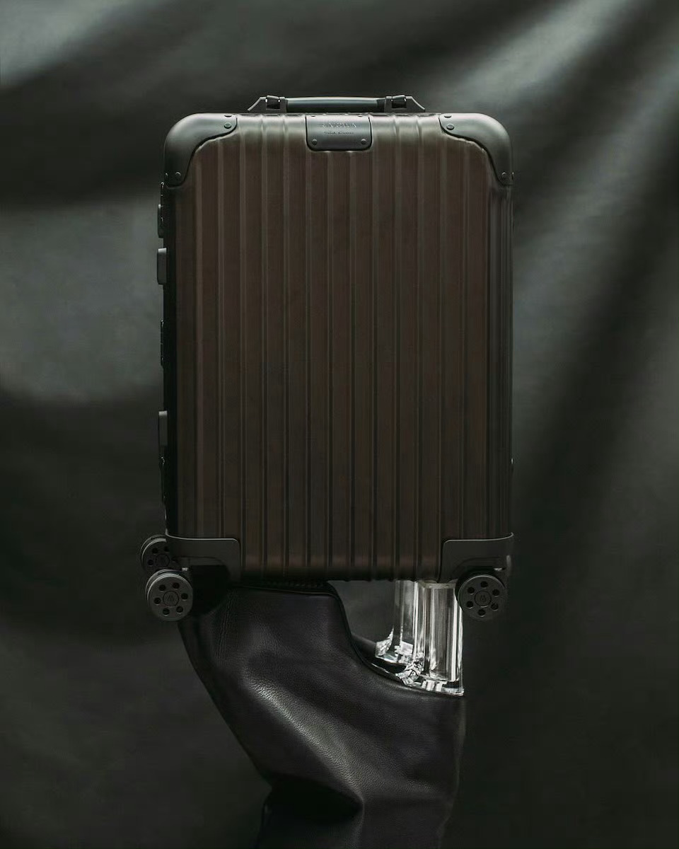 RIMOWA X RICK OWENS 合作款行李箱发布 