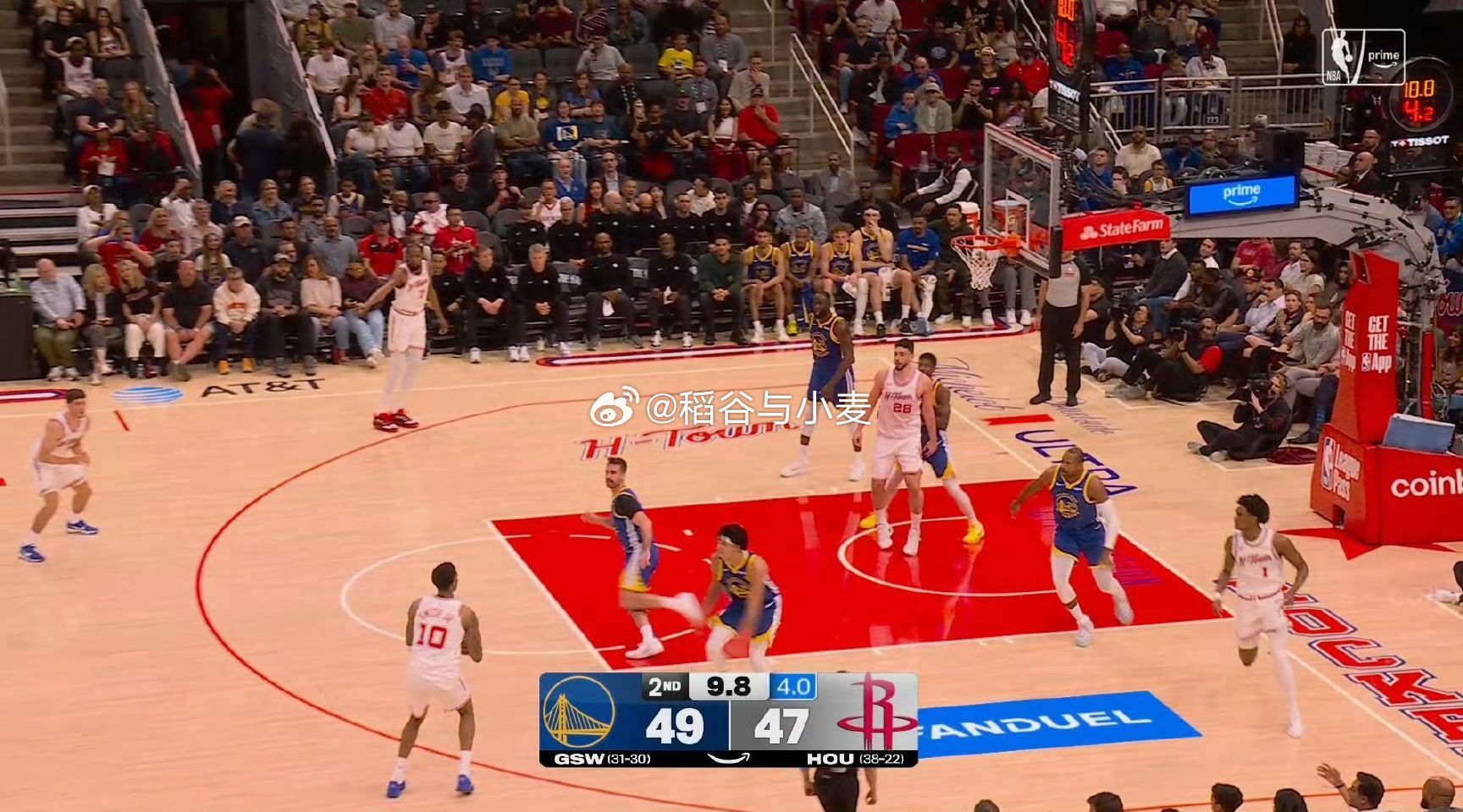 谢泼德弧顶空位，杜兰特45度控卫，申京内线错位，结果史密斯把球传给了阿门，阿门来