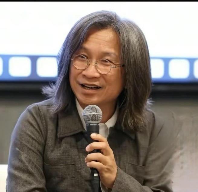 导演陈可辛片场突发意外！护栏直接插进挡汽车风玻璃…！


电影圈今天炸开锅！陈可