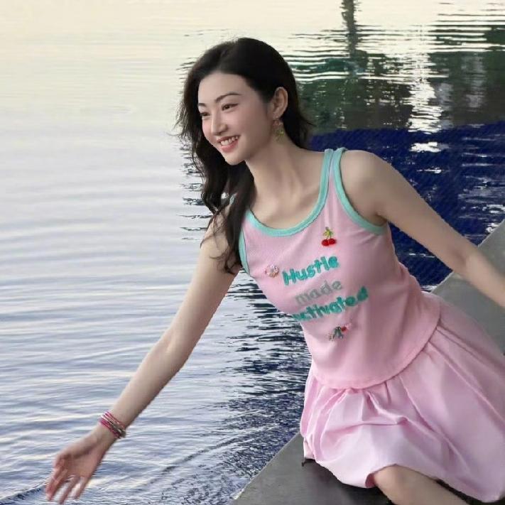 我妈这两天情绪都不好，
原因说出来啊，我自己都挺无语的，
竟然是因为她一直很喜欢