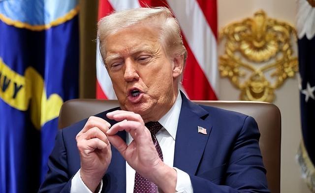 此文纯属虚构故事，若有雷同，请勿对号入座。
老特，你这几天一直没现身，干啥去啦？