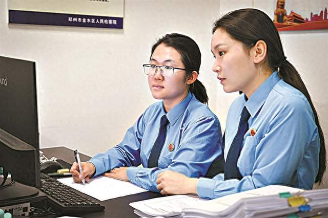 一段视频还原入户盗窃全过程