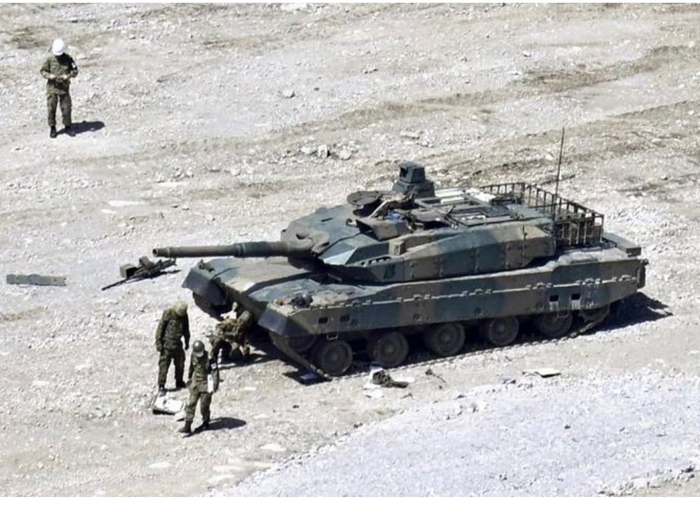 日本自卫队训练时发生爆炸 还是日本人素质高。泰国VT-4坦克炸膛了，车长还跟人网