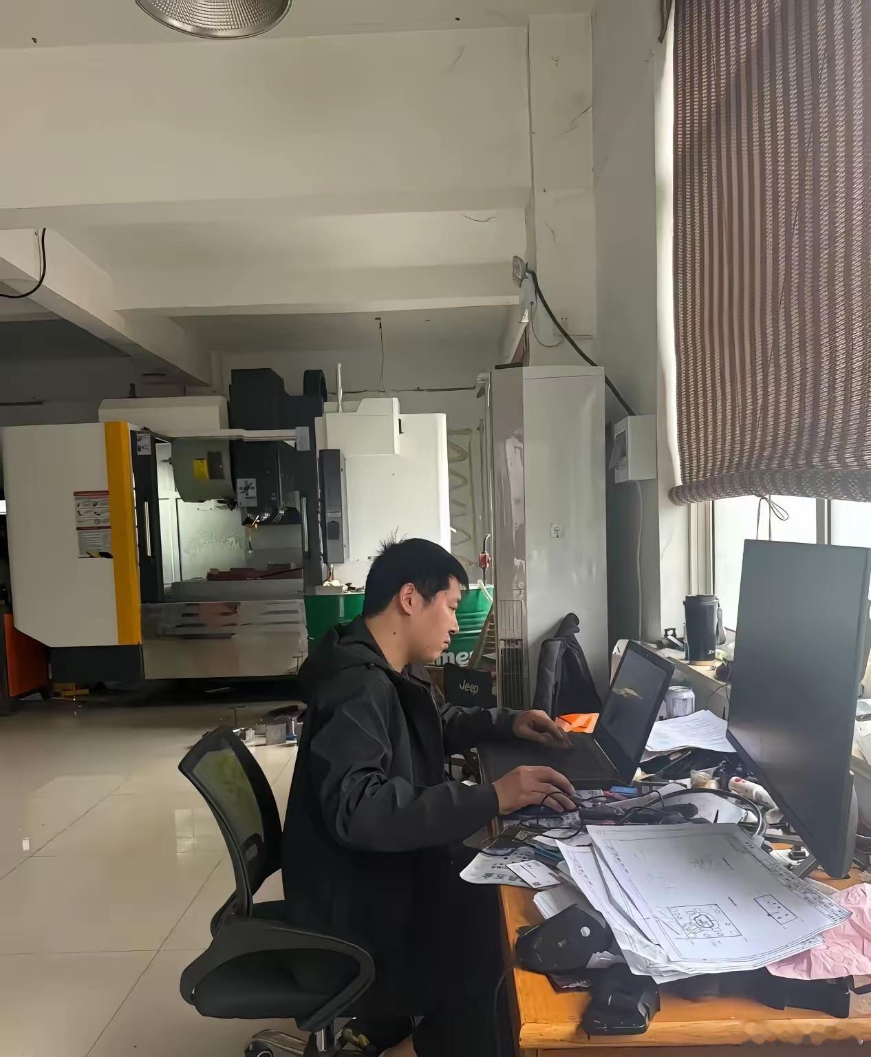 网友：我已经搞不懂我老公了，45岁存款260万，两套房子出租月入四五千，非要把三