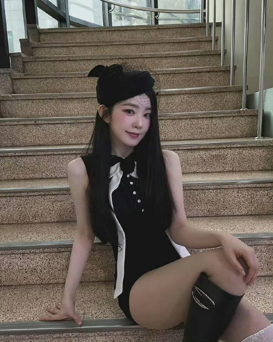 IreneIrene solo 260403 MUSICBANK音乐银行 复古黑