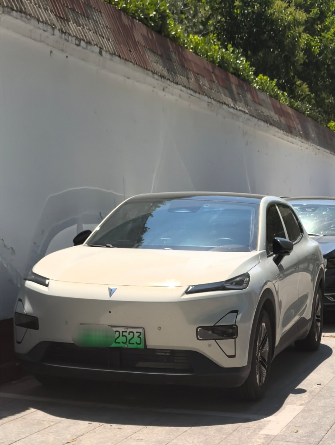 老纪的哥们儿，因为我家🚗牌是1523，所以他选了个2523，其实我特别想告诉他