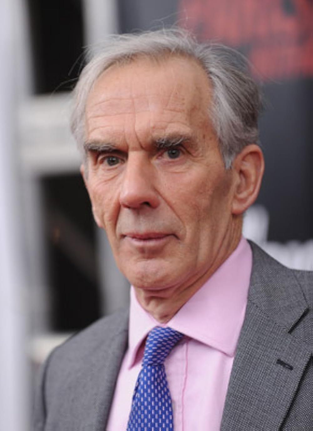 理查德·杜登将在剧版《哈利·波特》中扮演宾斯教授。值得注意的是，这一角色未在原版