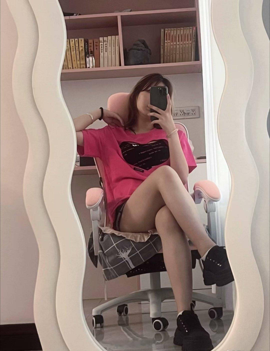 穆粉早安早啊，今天周二，美好的一天，家人们看到点个赞吧