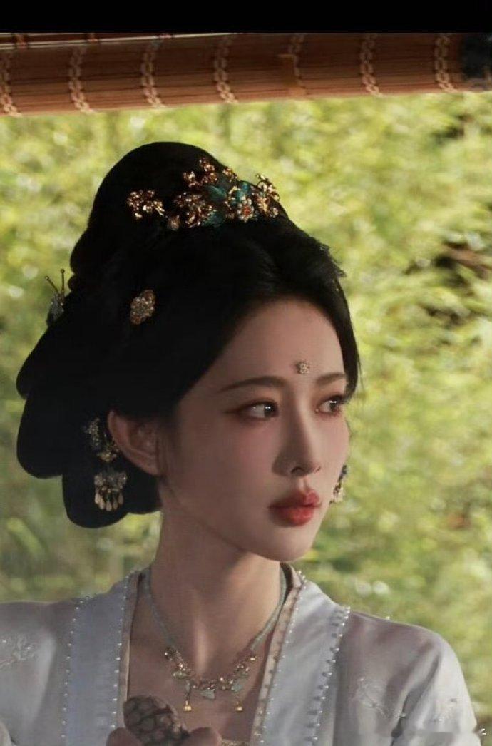 孟子义李昀锐美艳公主和病弱公子孟子义路透的神 孟子义扶李昀锐尚公主路透，病弱与美