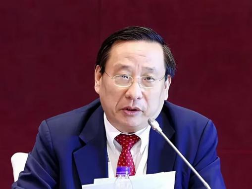 -部分精英阶层向外输送利益的过往，为何会在后代身上继续上演？高志凯直击问题本质，