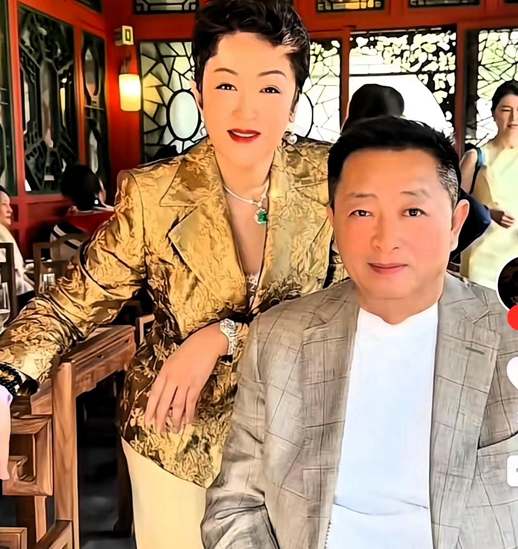 熟悉过往的网友都清楚，汪大爷半生无固定职业，从未辛苦奔波打拼谋生。人生大半时光，