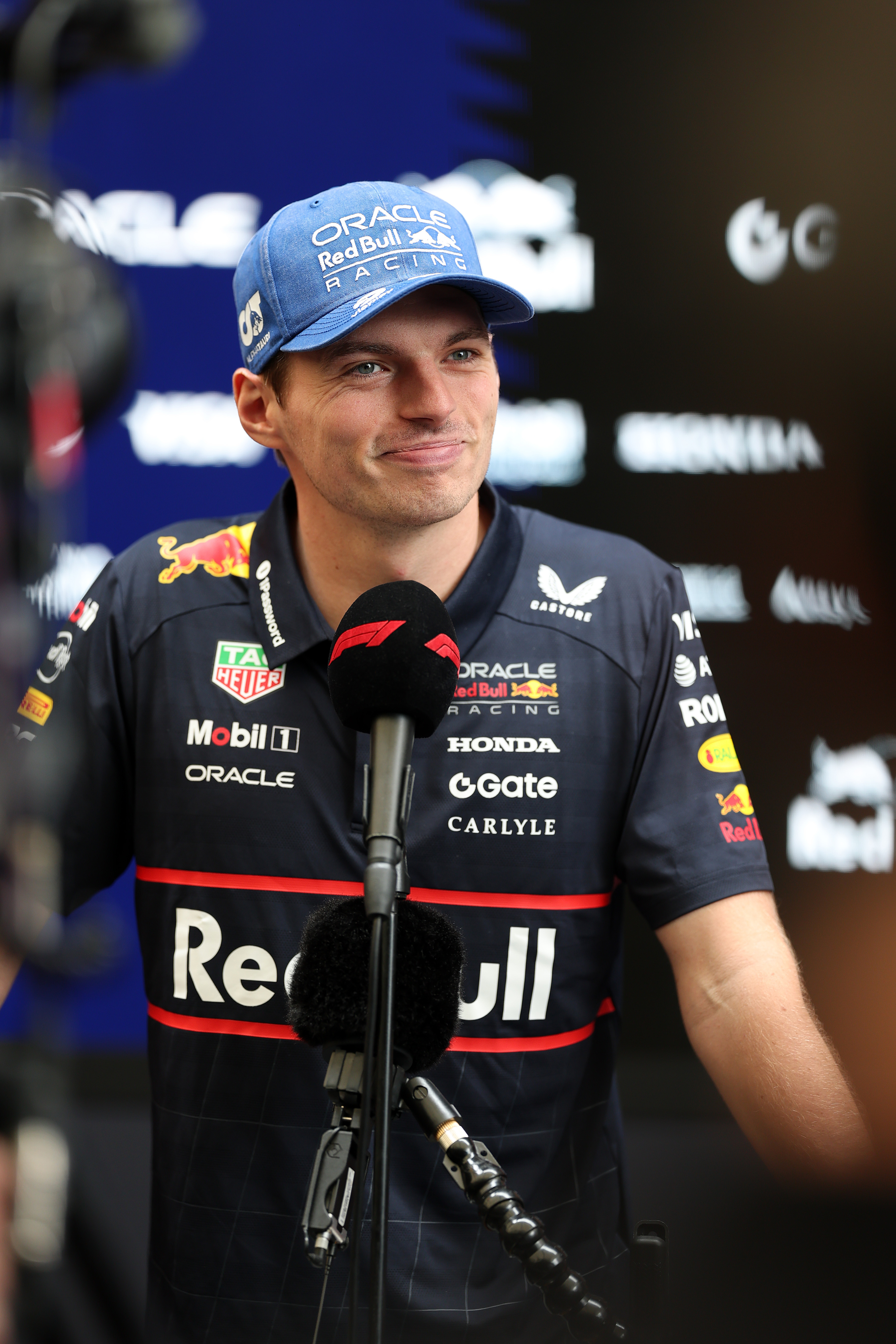 维斯塔潘表示如果要在本赛季的总冠军争夺战中最终取胜，那么他需要“一点运气”。“我