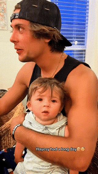 秒睡的小宝宝，是幸福可爱的小天使。