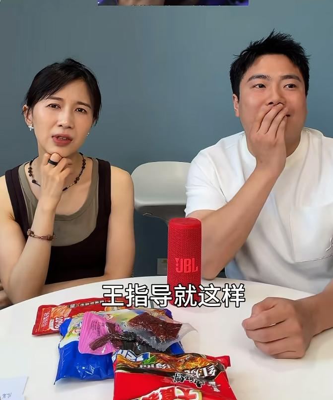 不比赛的梁副队肉眼可见的活泼起来！到处参加活动，竟然和Papi酱梦幻联动上了！