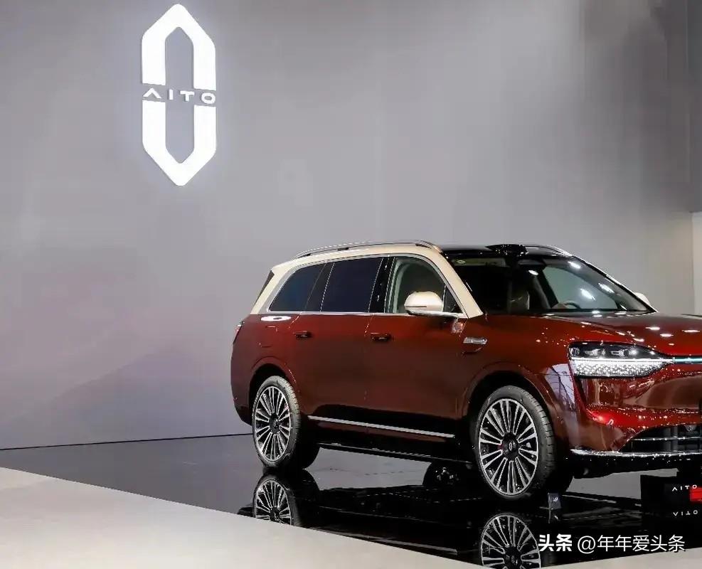 对于我们普通家庭来说，一台好车就是移动的小家。空间宽敞，孩子坐得自在，老人上下方