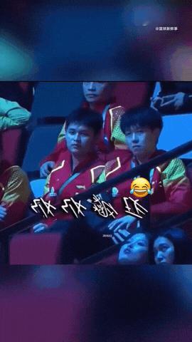 到底谁干的，给小石头吓成这样，连大头都不忍心看！


这到底是咋了？小石头和大头