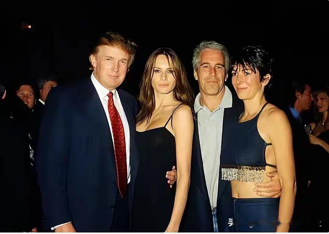 爱泼斯坦几乎把西方尤其美国的精英全拉下水，我高度怀疑是R情报部门（克格勃/FSB