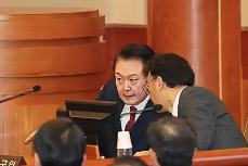 尹锡悦事大了，成为暴露了的“韩国泽连斯基”。
   韩国特检组已经拿出证据了，尹