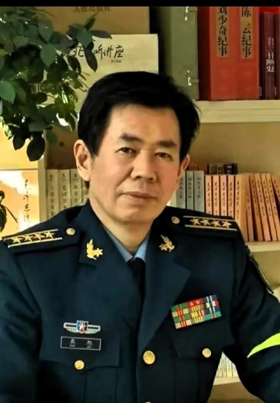 中国著名军事专家戴旭说:我们现在面对外部的各种挑衅，如果在不采用伟人毛主席对外敌