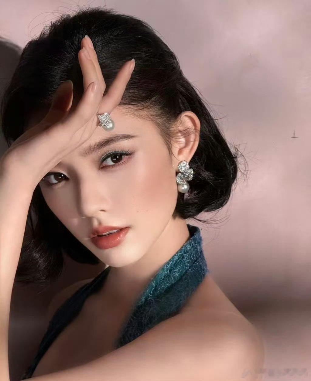 林允林品如发型林允新剪短发DNA动了！和林品如韵味神似，温婉中带锋芒，像“品如版
