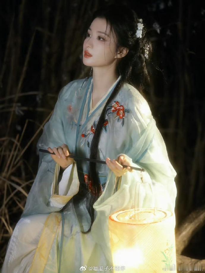 网传王楚然何与出演浮生物语，王楚然何与或演浮生物语成影视圈新鲜资讯。新鲜的资讯让