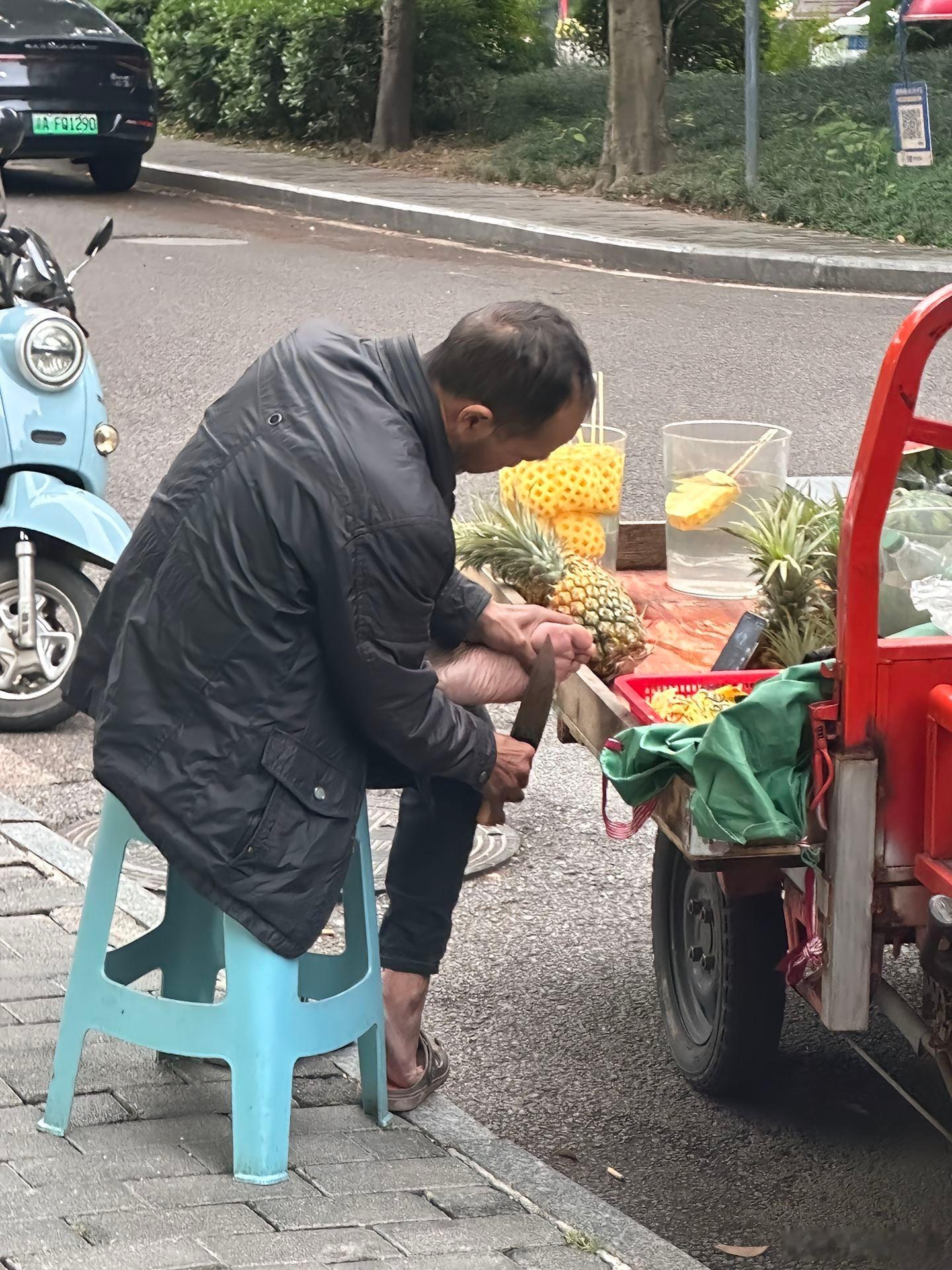 脚皮味的菠萝，一吃一个不吱声爱吃菠萝的人天塌了 ​​​