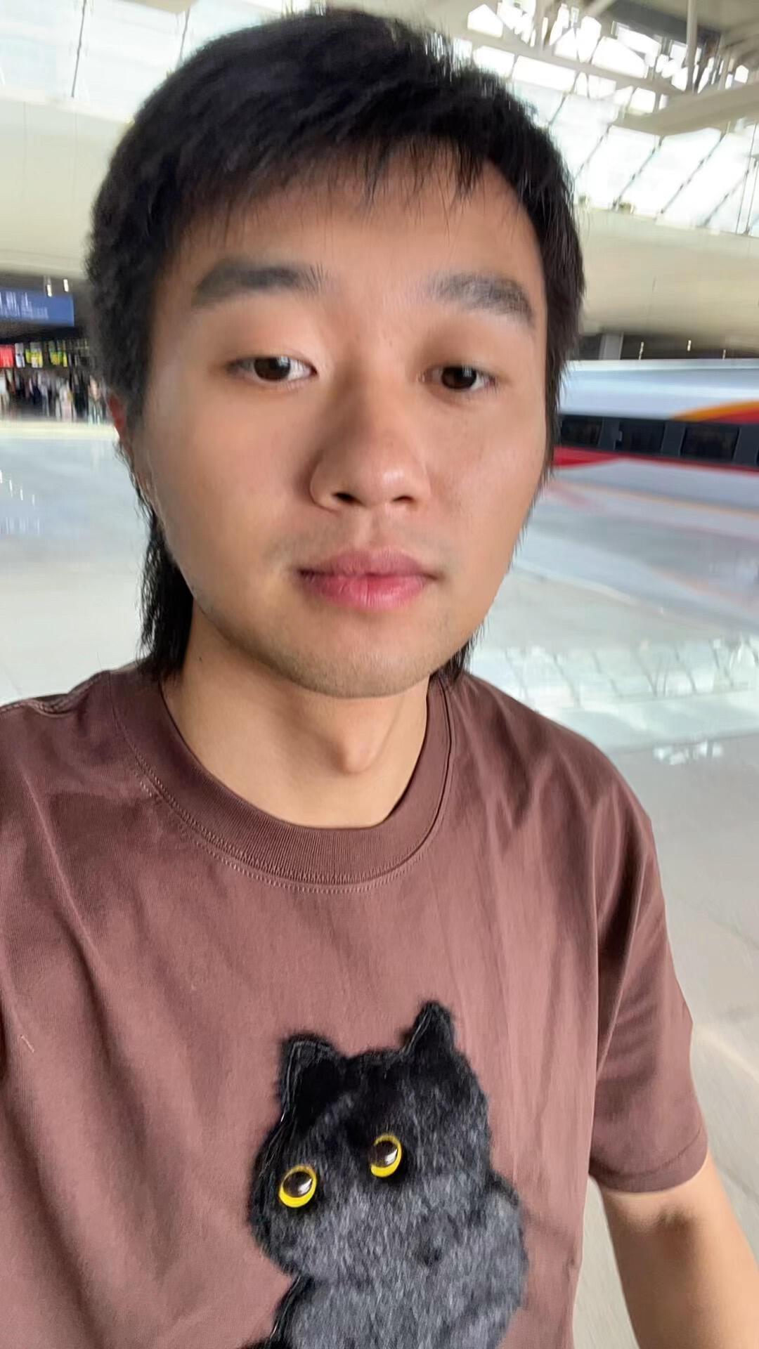 看赵子豪这小嘴，小嘴巴巴的给我们汇报分享，要去见好朋友了！
东哥有压力，赵子豪看