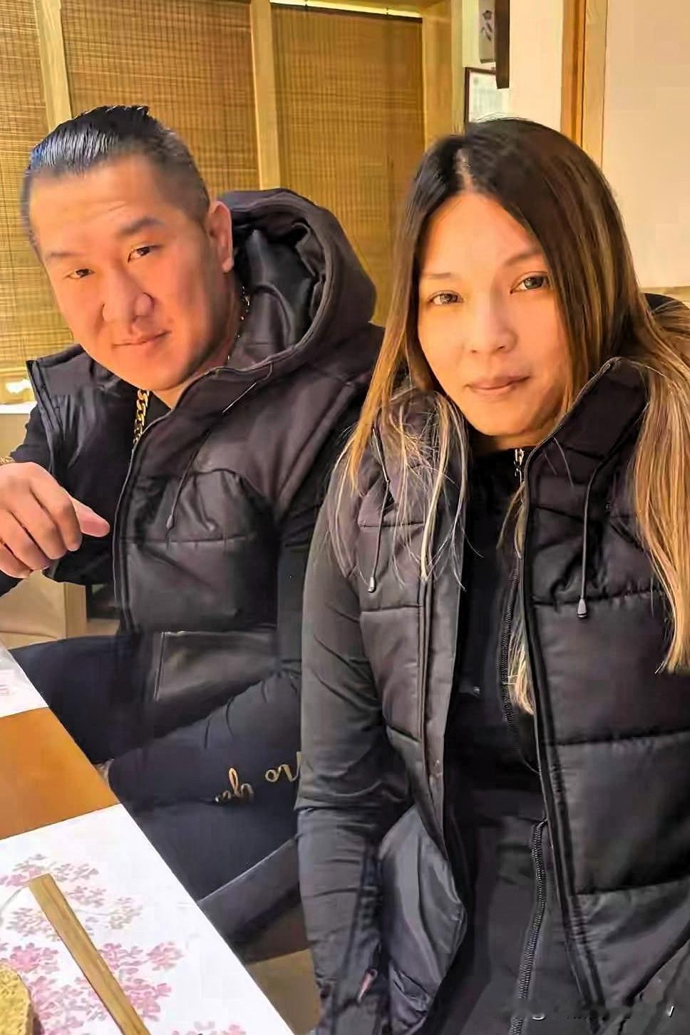 馆长失言了，居然胆敢说出“弄掉某某某人的狗头……”，虽然也是重复别人的话，但从他
