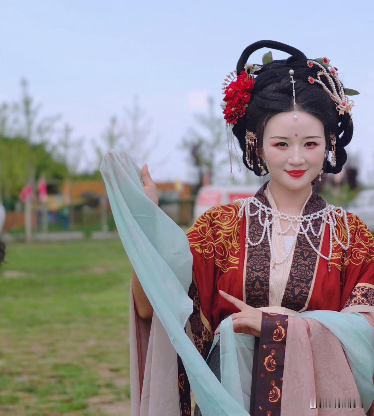 穿越千年的古典美，一袭红衣惊艳时光古典国风美人 古典红裙少女 古风红裙写真 红裳