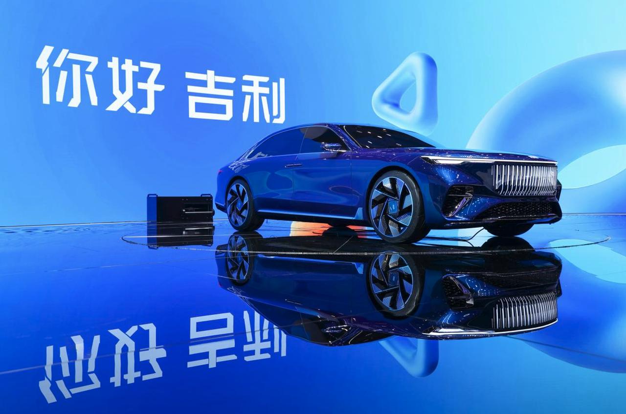 吉利汽车携全系产品技术亮相北京车展，全新概念车银河之光第2代、吉利首个原生新能源