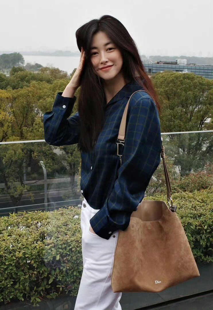 朱珠素颜满40减20 被朱珠的素颜狠狠惊艳！干净舒服、自带柔光，完全看不出年龄感