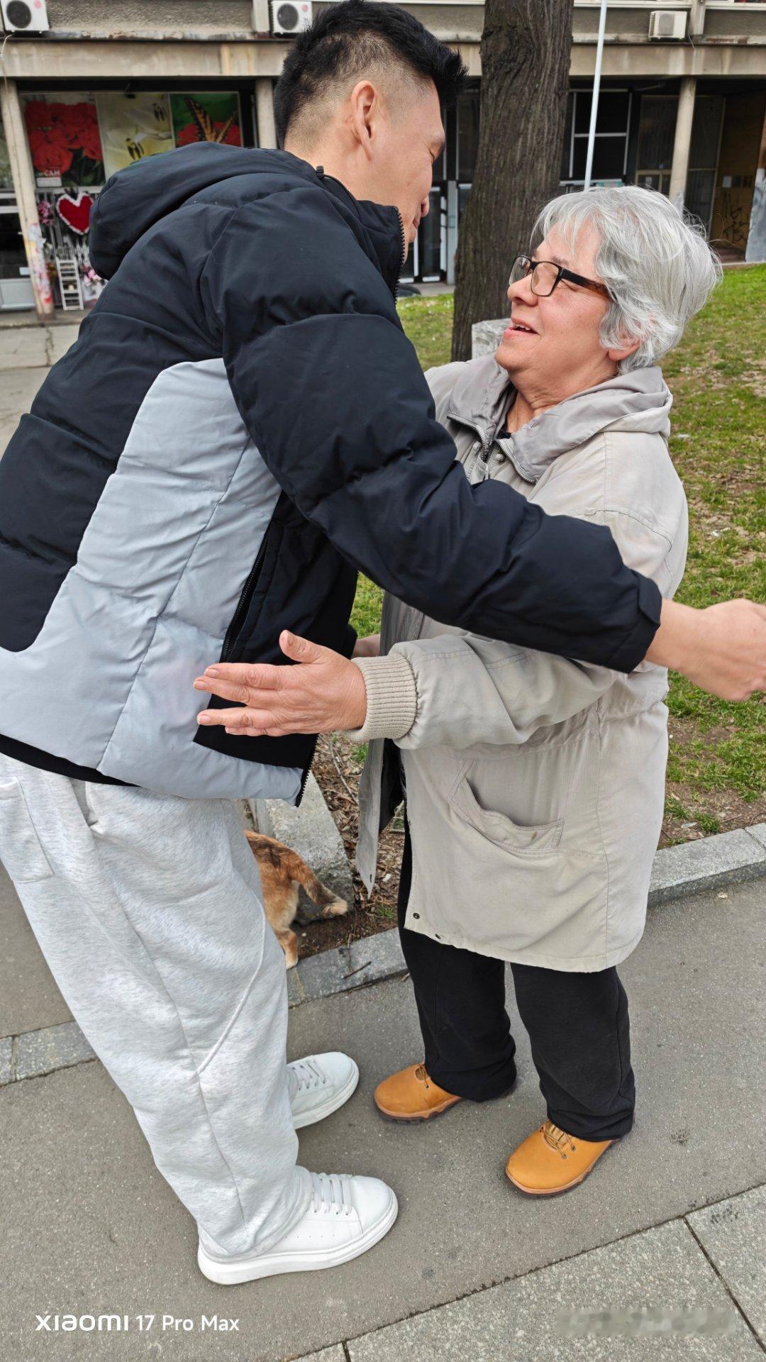 这个塞尔维亚老奶奶给我讲了三个很有意义的故事，这个世界充满着奇迹，感谢她的分享。