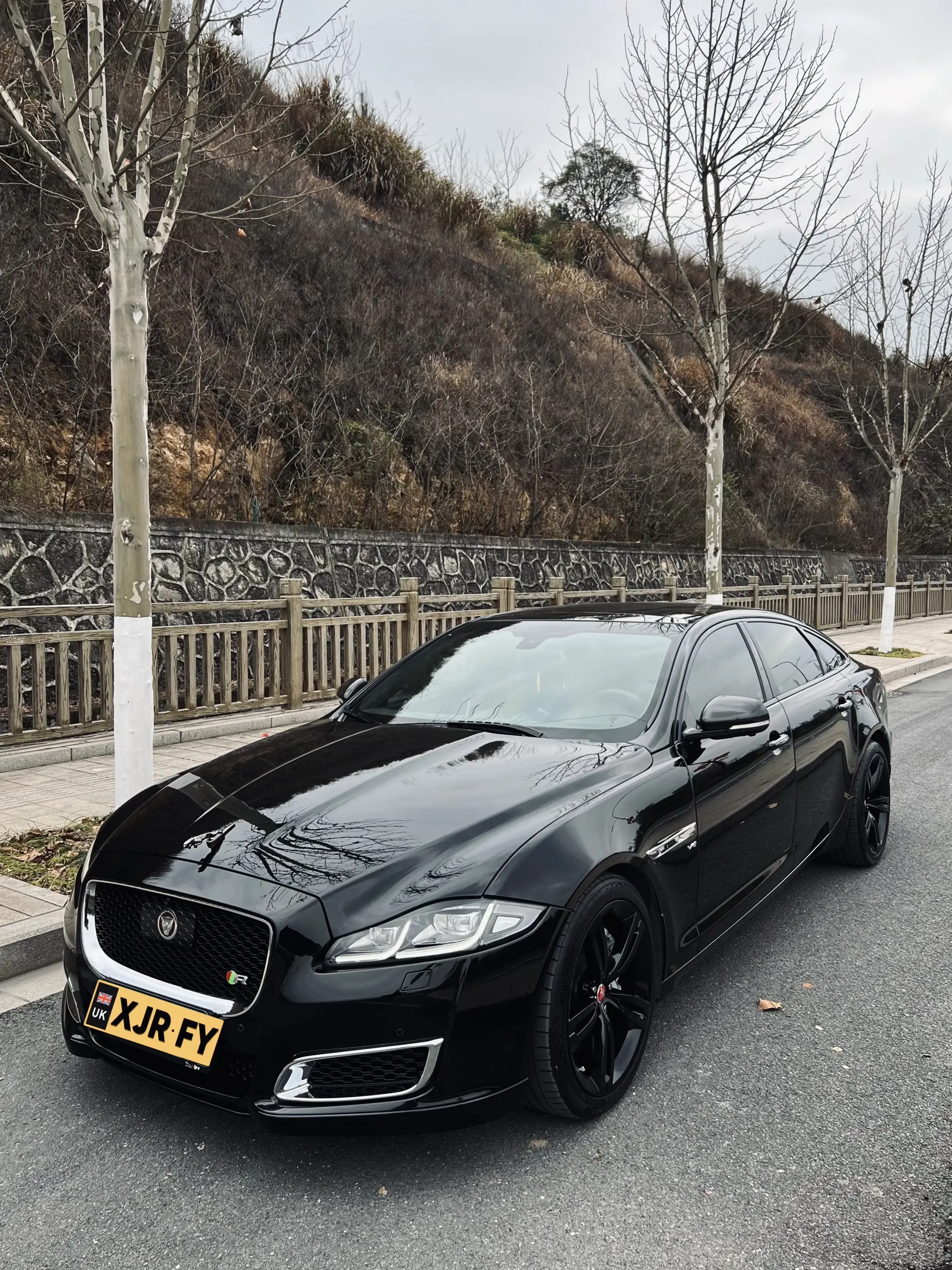 2016年的捷豹XJ，在热爱的车主手里。如此的光亮如新， 车，碰到合适...