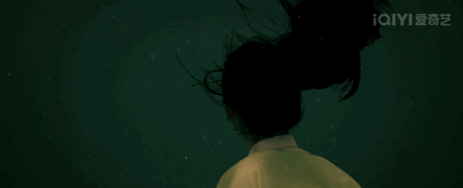 #国产剧好会拍原生家庭的痛# 开始还以为是不良少女的姜筱洁，背后竟然过得这么虐？