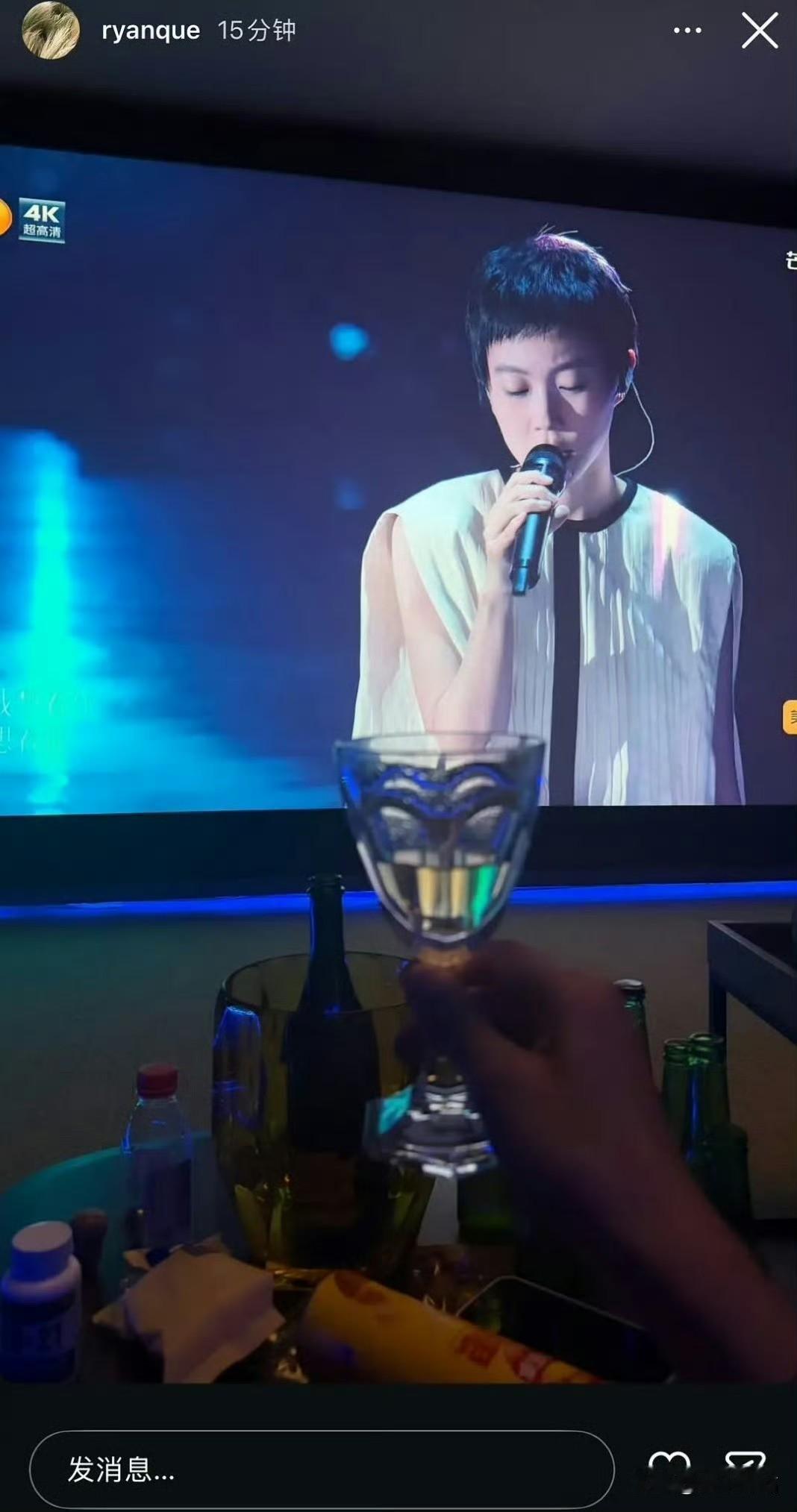 再高冷的天后王菲，
​在女儿面前也会化为绕指柔！
​王菲的男闺蜜，在平台上发了一