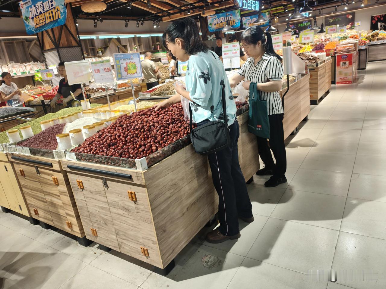 你问我答超市里的红枣便宜了，5.85元/斤，怎么没看到几个人买？