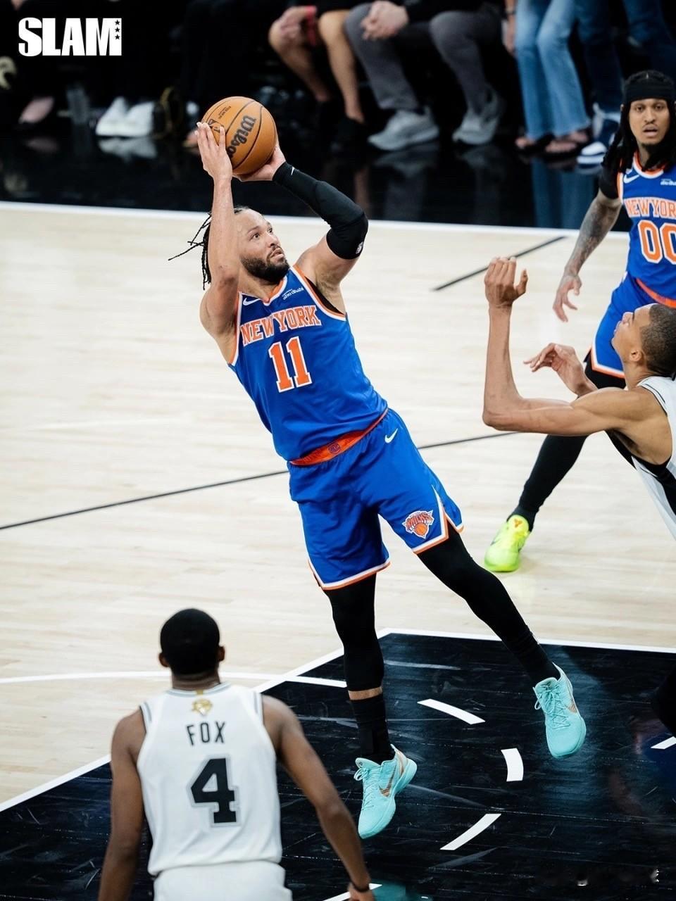 前NBA球员尼克-杨近日在一档播客节目中谈到了布伦森，他说：“布伦森已经成为了过