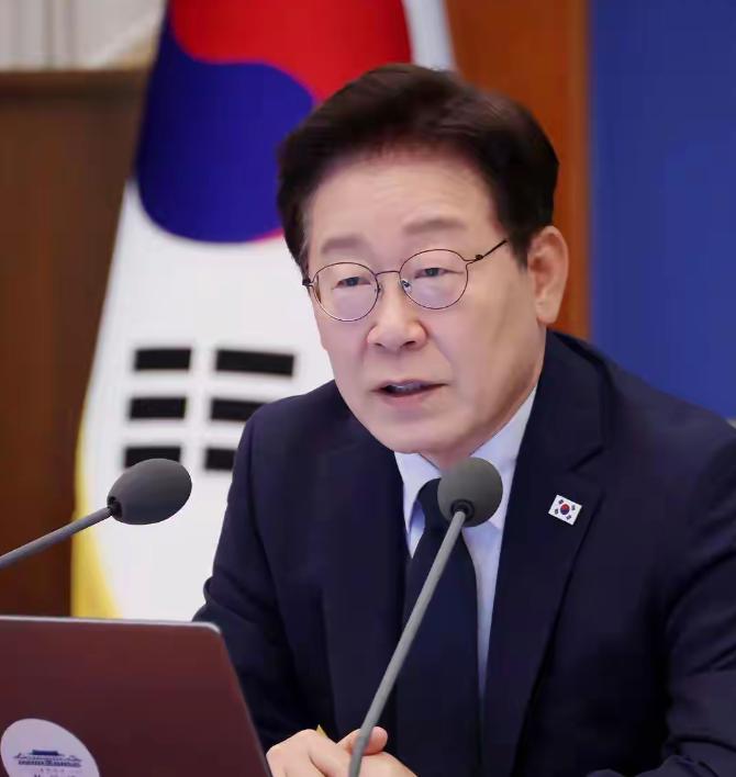 粘上美国，国家元首安全就是一个大问题，韩国总统遭受死亡威胁，和美国有关系吗？
