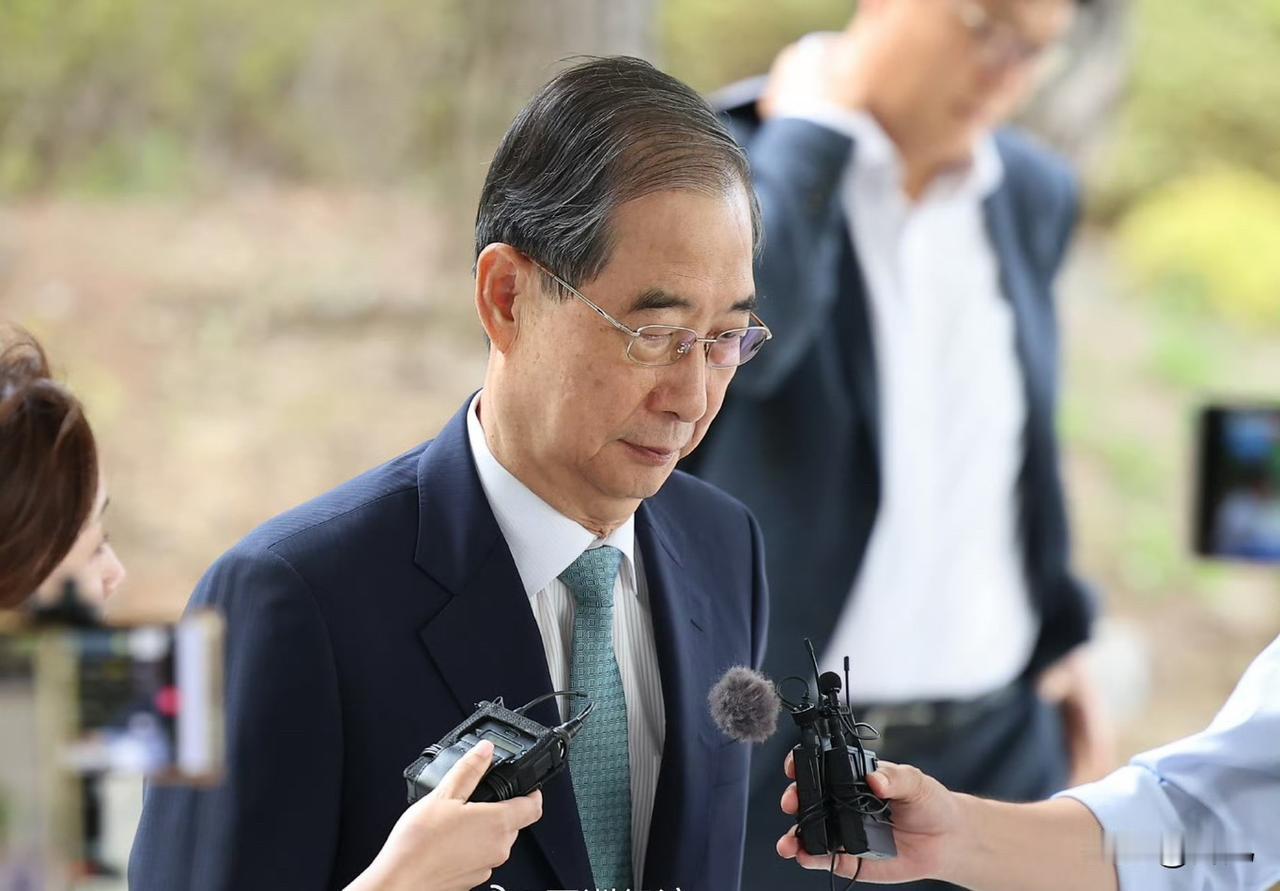 太尴尬了！韩国前总理被指毫无悔改之意，检方要求判其15年有期徒刑。
韩国前总统尹