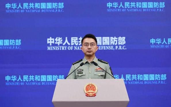 三亚军港一声笛，中方为巴基斯坦打造的“麒麟”级常规动力潜艇首艇正式交付，巴总统及