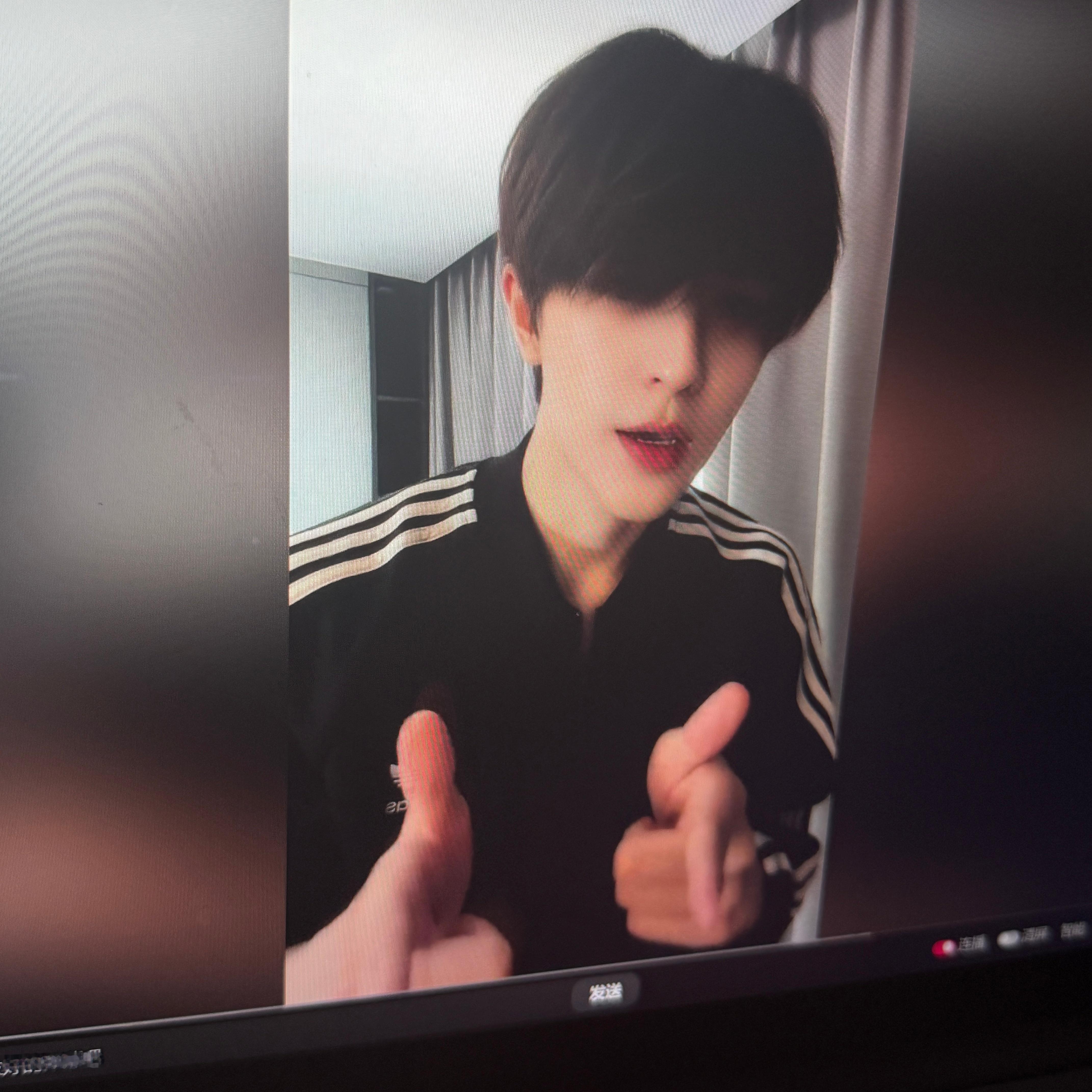 我真的不知道你到底要瘦成什么样 别特么逼我